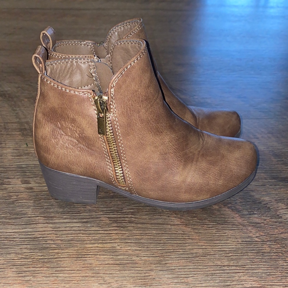 Lucky Brand Tan Kids Ankle Boots